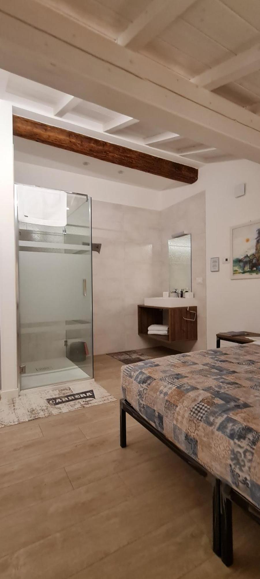 Carrera Home Appartamenti Verona - Bike Hotel Habitación foto