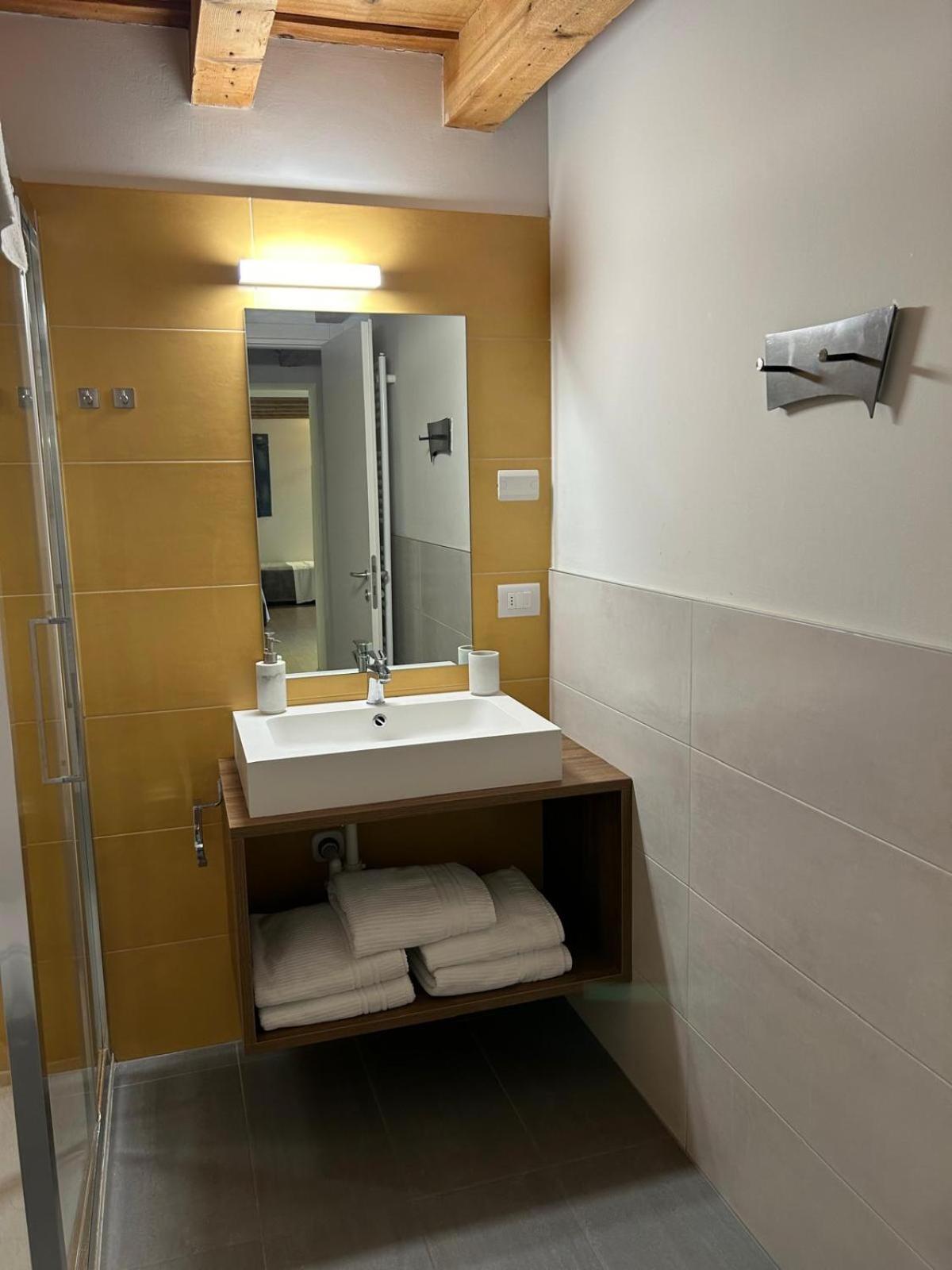 Carrera Home Appartamenti Verona - Bike Hotel Exterior foto